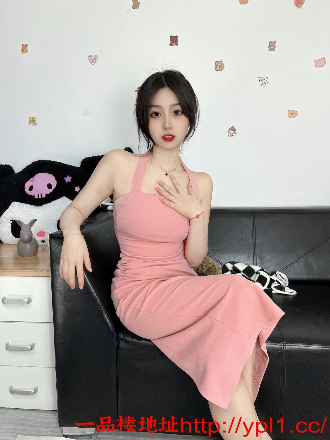 粉嫩清纯软妹