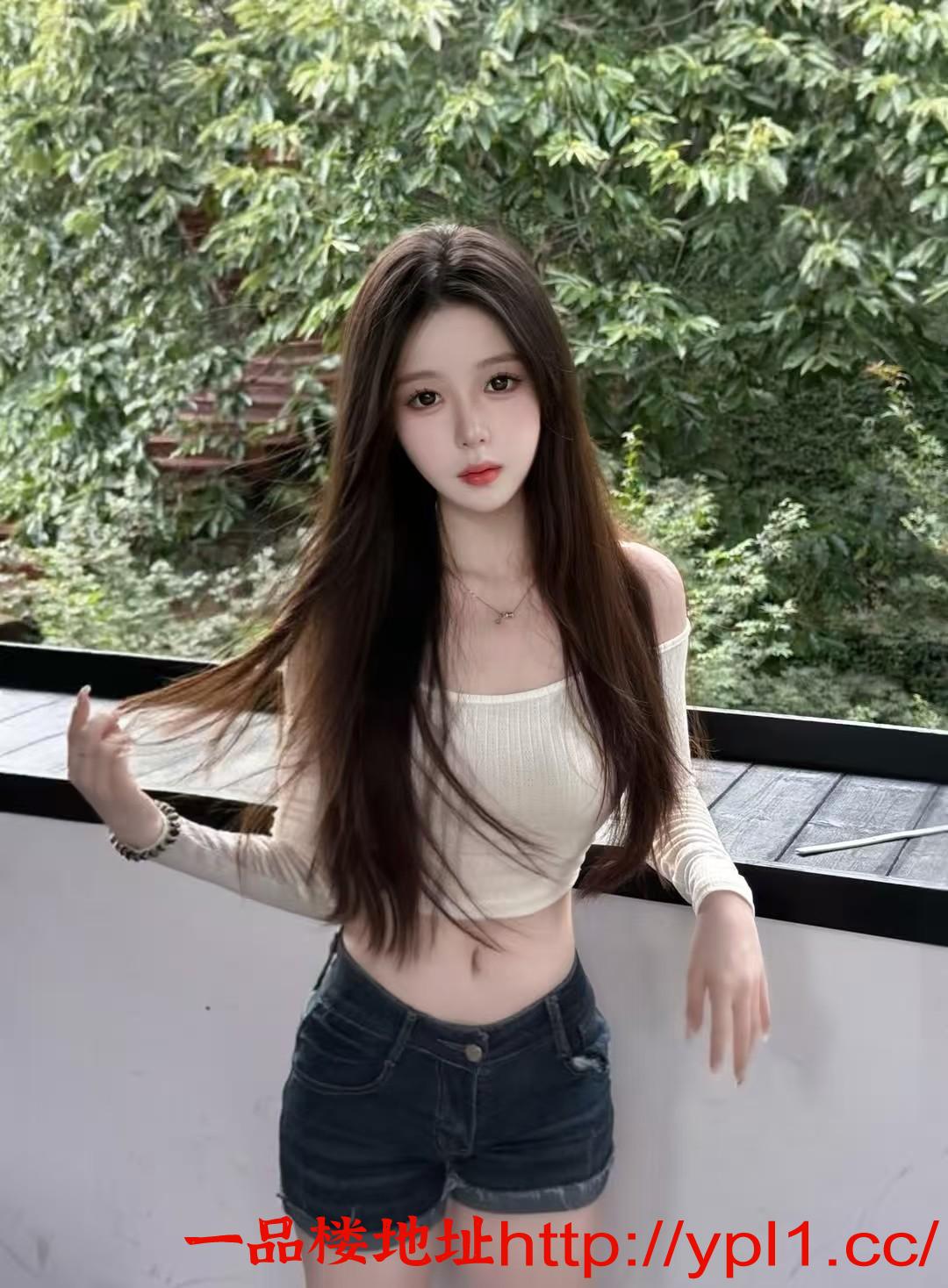 粉嫩御姐丰满小嘴口活相当灵活特淫荡