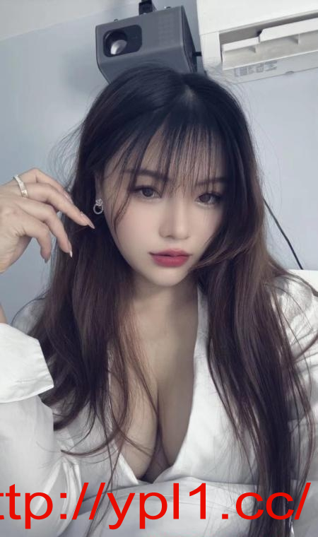 区妩媚小姐姐