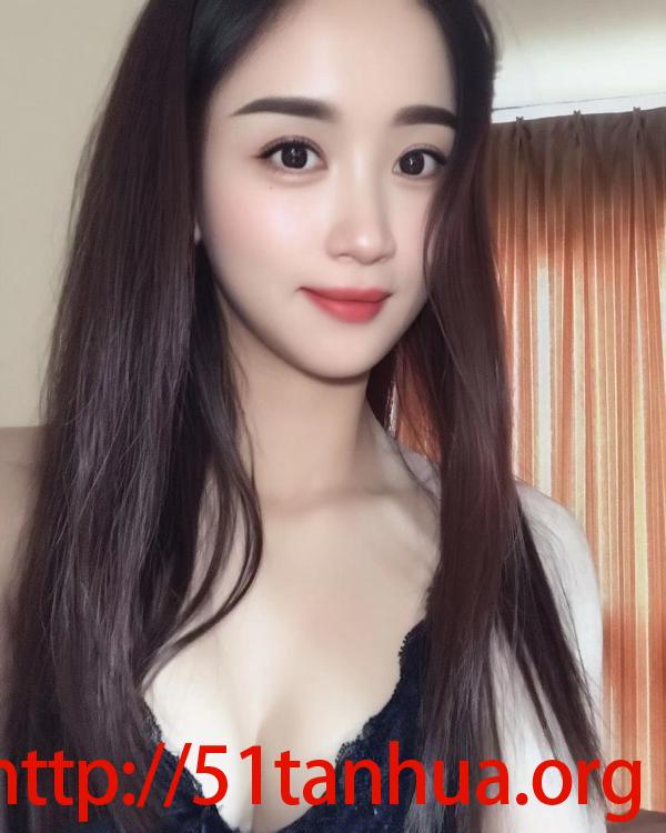 甜妹翘屁股