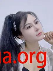 大奶燕子