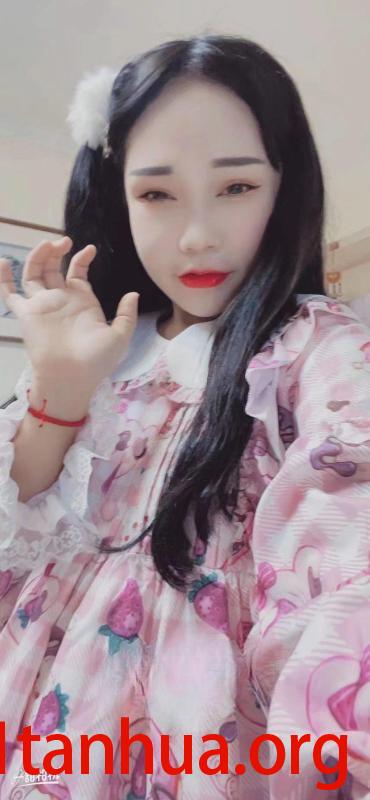 会喷水的小萝莉