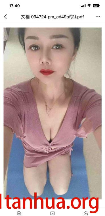 爱练瑜伽的熟妇