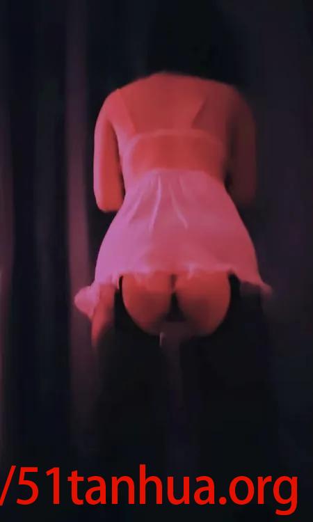 妩媚动人的小少妇